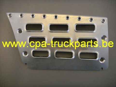 Grille marche-pied gauche VOLVO 20360788
