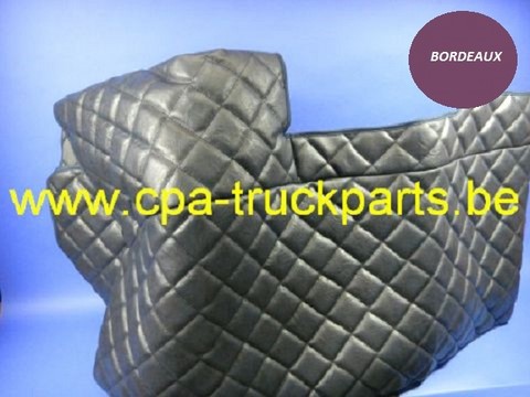 Volvo 287018 - Couvre capot moteur